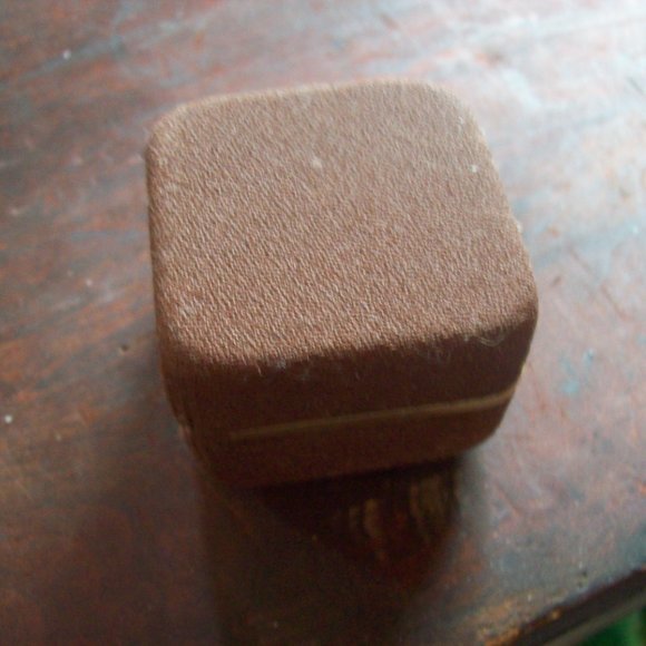 Vintage Ring Box / Brown /Gold Trim/Danecraft Signature Collection - Picture 5 of 5